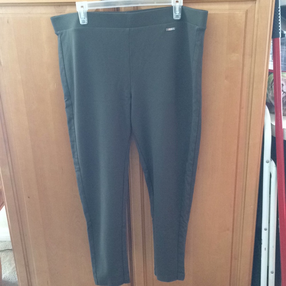 Nice olive Green Dresspants